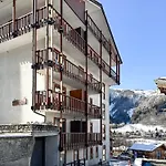 Апартаменти Mont Chetif - Center *